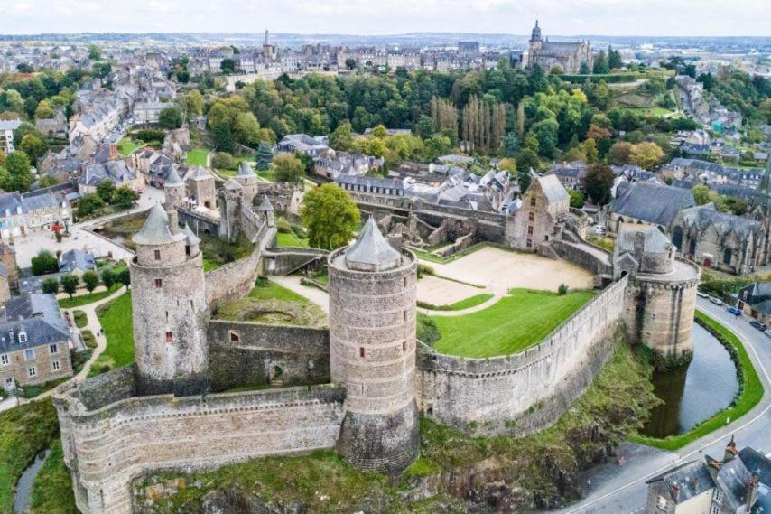 L'Escale Fougeraise Leilighet Fougères Eksteriør bilde